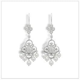 Gredel a Freshwater Pearl and Diamond Earing