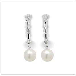 Francine a Japanese Akoya Cultured Pearl Earring