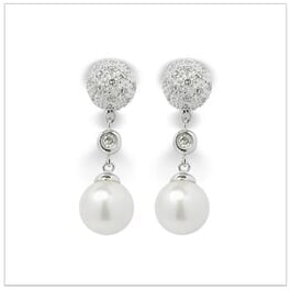 Beyonce a Japanese Akoya Cultured Pearl Earring