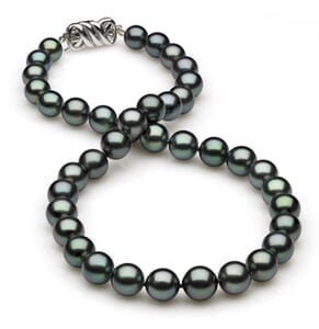 8.2 x 10.3mm Black Green Tahitian Pearl Necklace