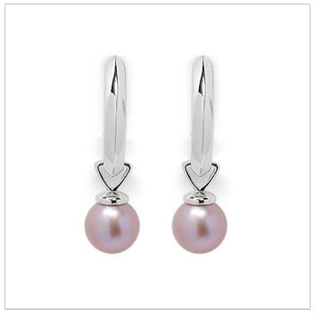 Carabella a Freshwater Pearl Earring