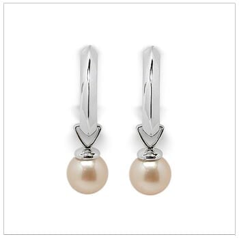 Carabella a Freshwater Pearl Earring