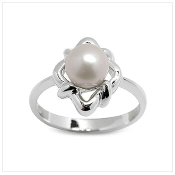 Zofia a Japanese Akoya Cultured Pearl Ring