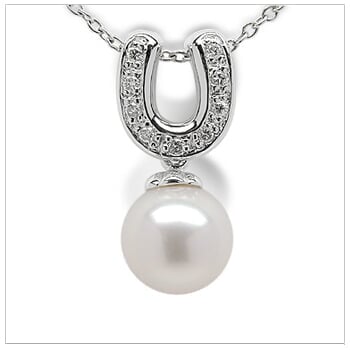 Lucky a Japanese Akoya Cultured Pearl Pendant