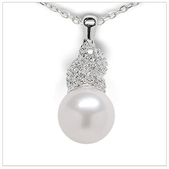 Cindy a Japanese Akoya Cultured Pearl Pendant