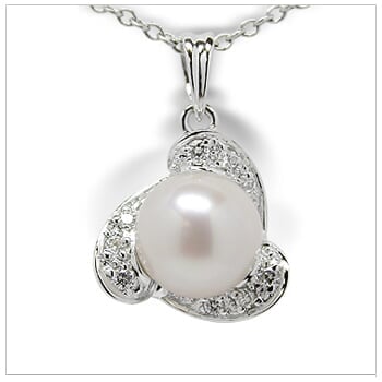 Zelia a Japanese Akoya Cultured Pearl Pendant