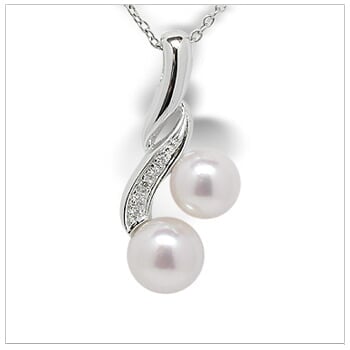 Bellini a Japanese Akoya Cultured Pearl Pendant