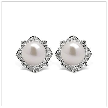 Dilana a Japanese Akoya Cultured Pearl Earring