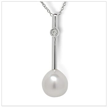 Mea a Australian White South Sea Cultured Pearl Pendant