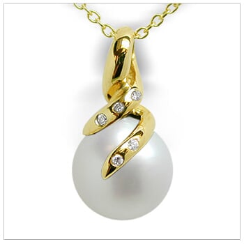 Orabella a Australian South sea Cultured Pearl pendant