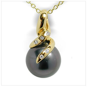 Orabella a Black Tahitian Cultured Pearl Pendant