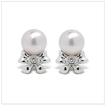 Chloe a Japanese Akoya Cultured Pearl Earring