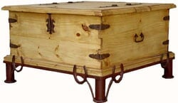 Laredo Rustic CoffeeTrunk Table Laredo Rustic CoffeeTrunk Table